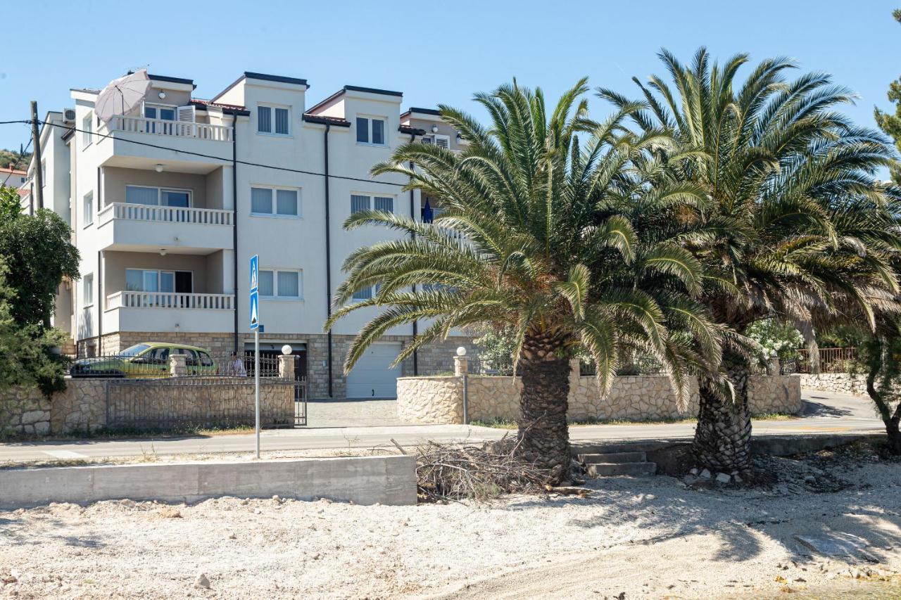 Apartments Janja トロギール エクステリア 写真