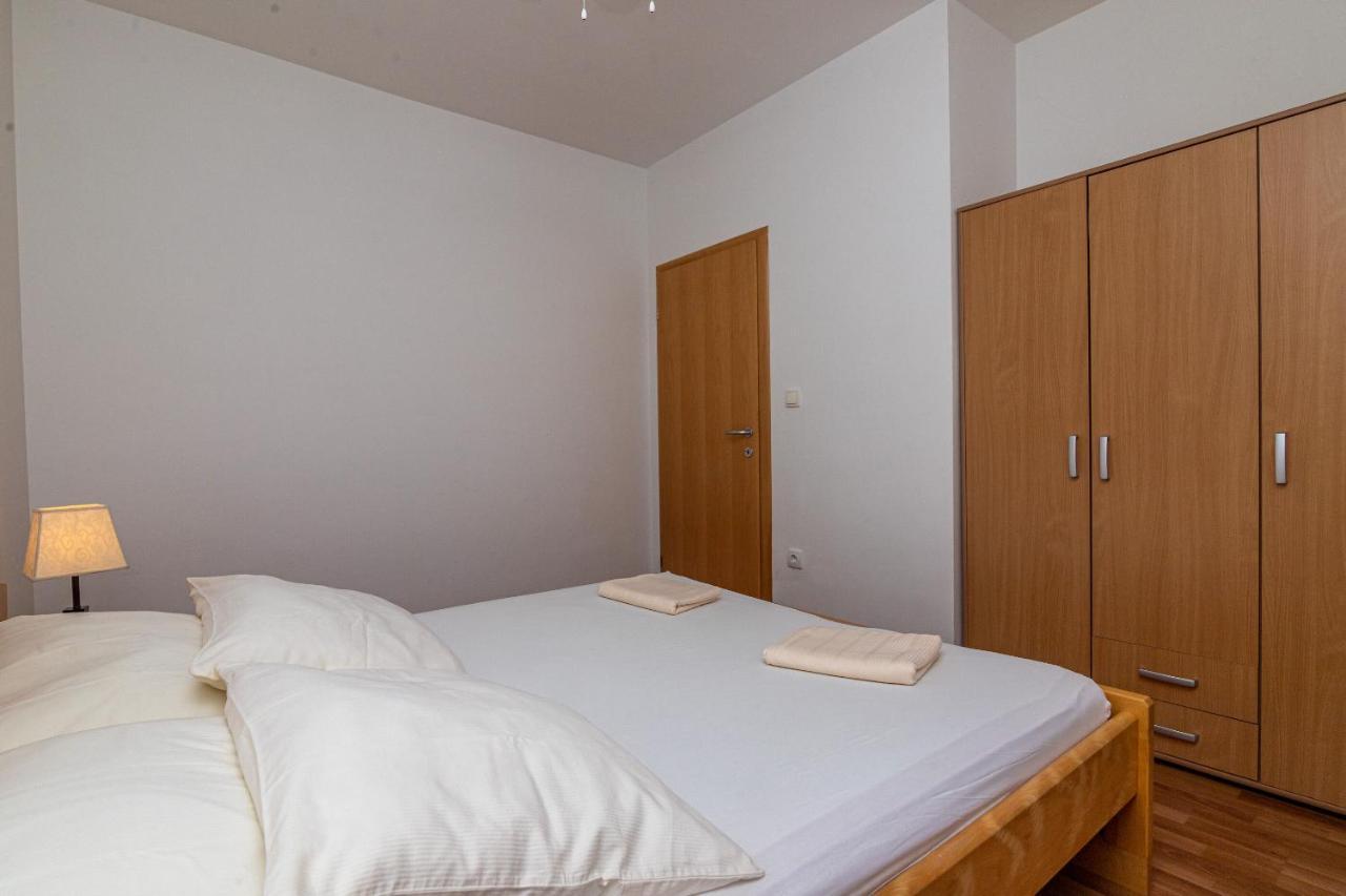 Apartments Janja トロギール エクステリア 写真