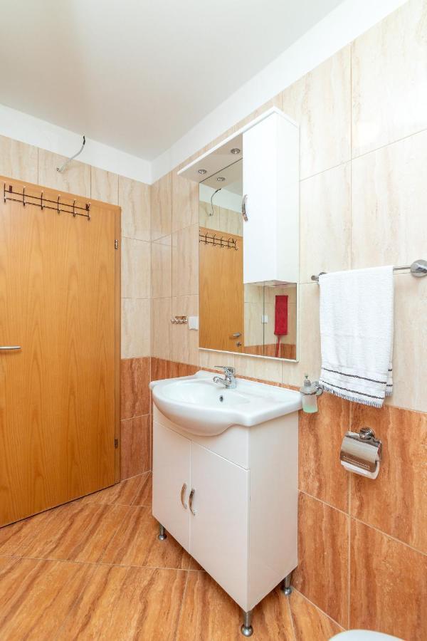 Apartments Janja トロギール エクステリア 写真
