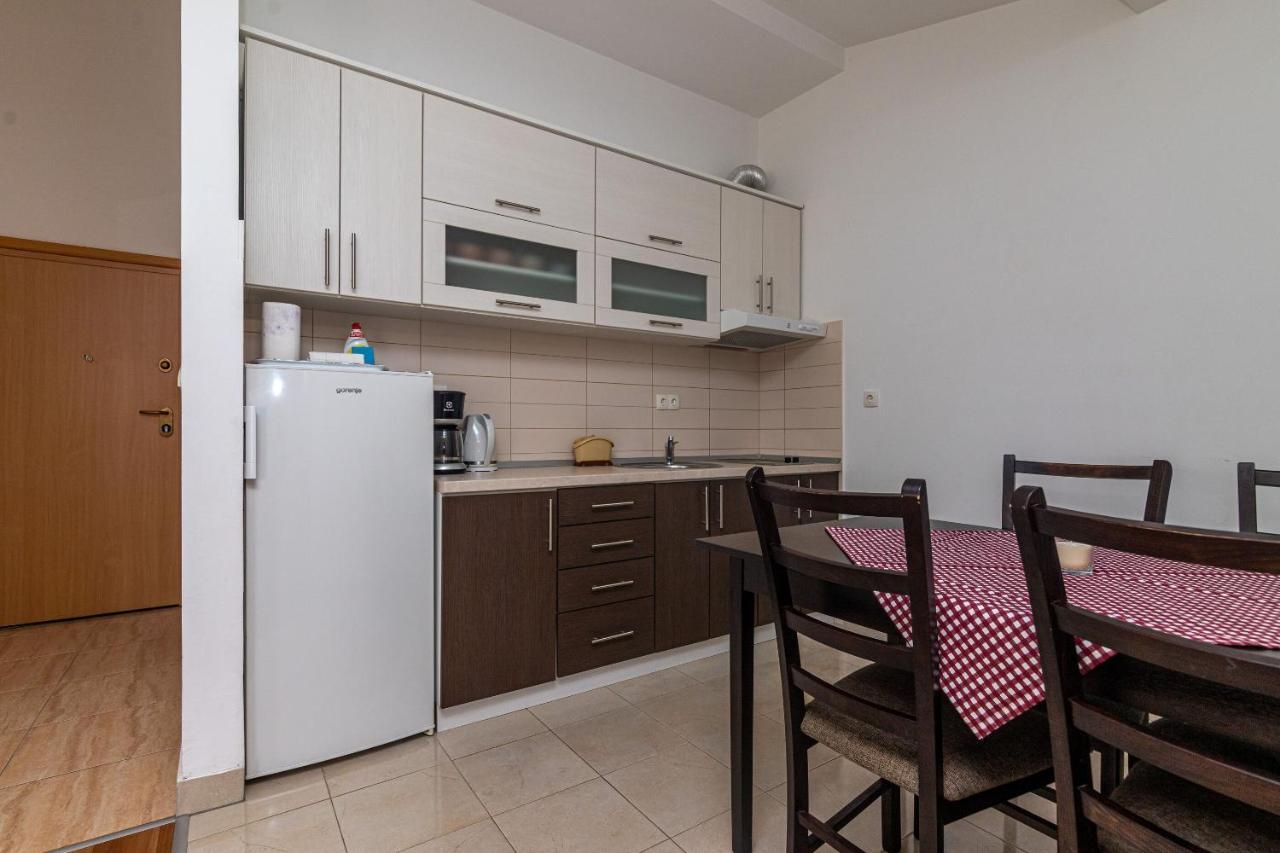 Apartments Janja トロギール エクステリア 写真