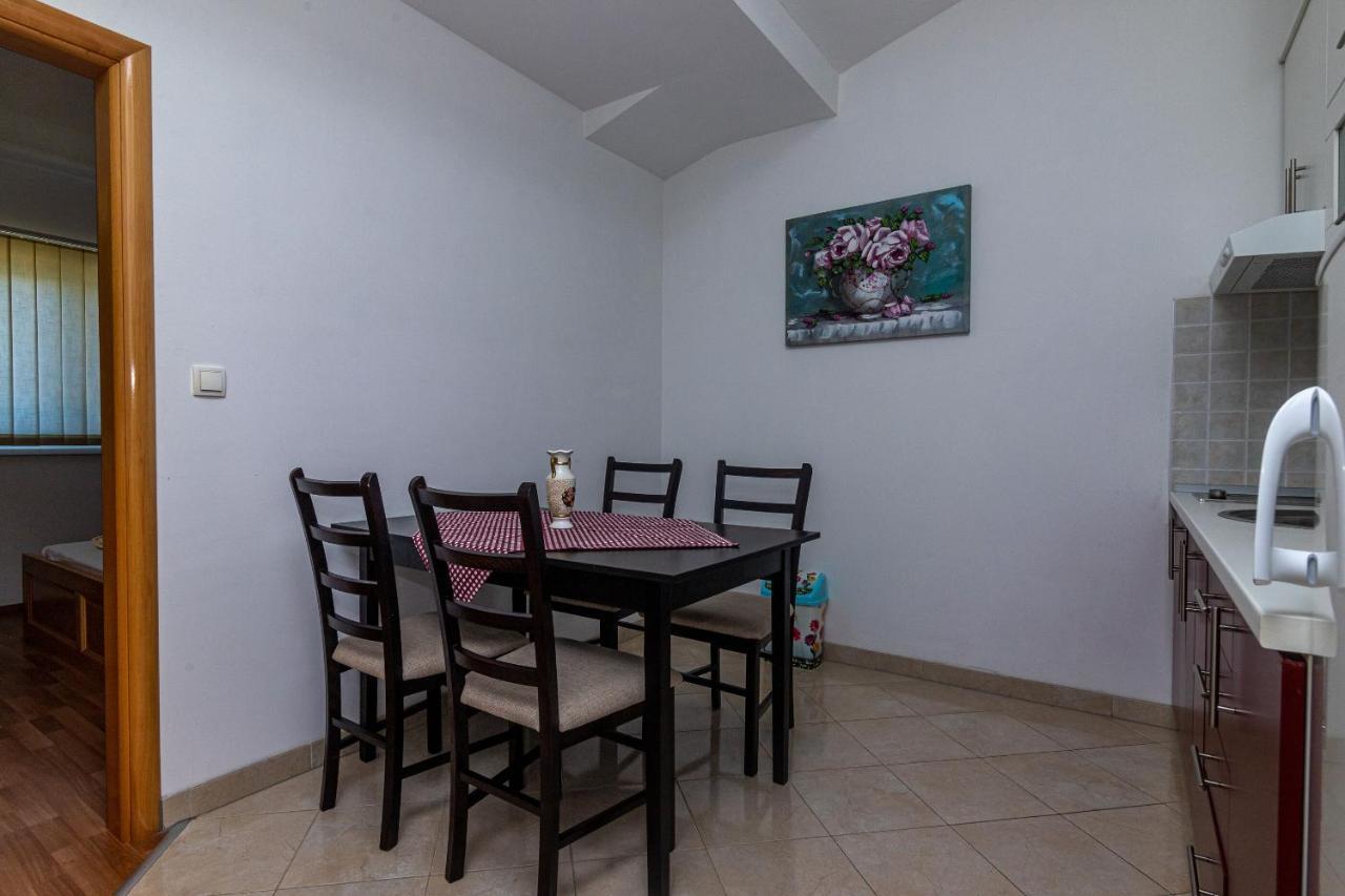 Apartments Janja トロギール エクステリア 写真