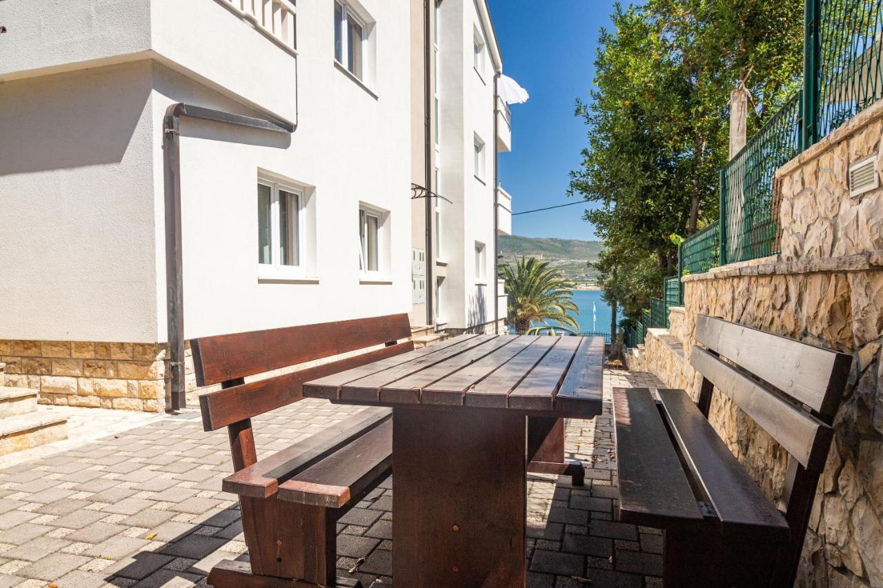Apartments Janja トロギール エクステリア 写真